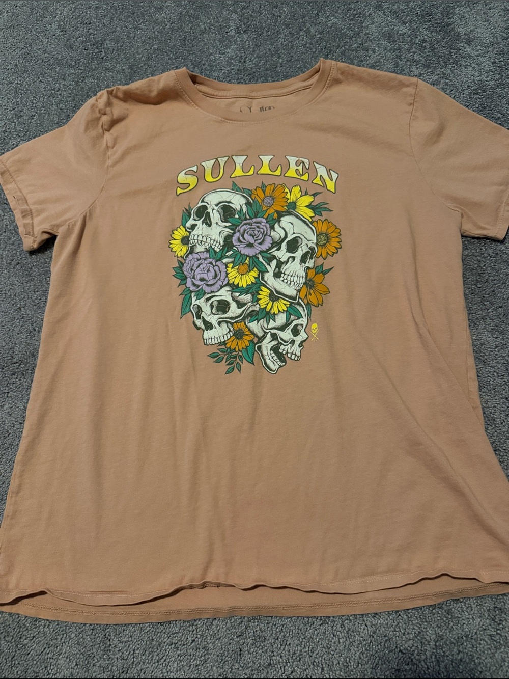 SULLEN Graphic Skull & Flower Tee